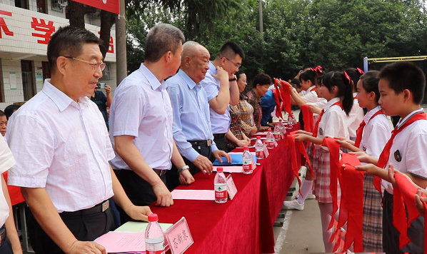 ɽ��ʡ����֮�ǽ�������ᰮ�ľ�����ʽ��������������ܫСѧ����